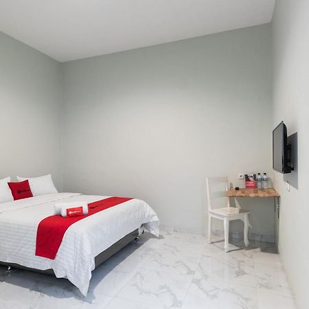 Reddoorz Plus Near Rs Usu Medan 2 Exteriör bild