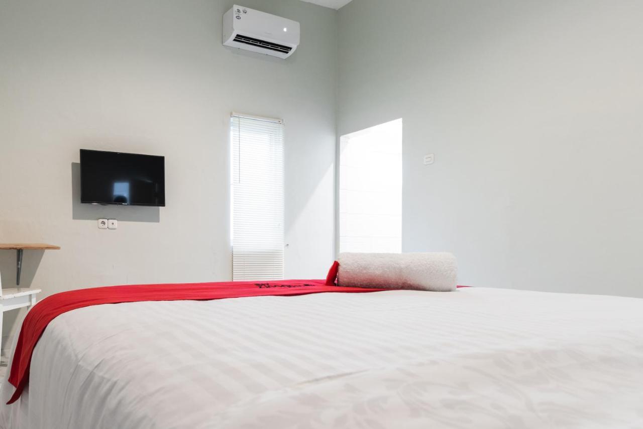 Reddoorz Plus Near Rs Usu Medan 2 Exteriör bild