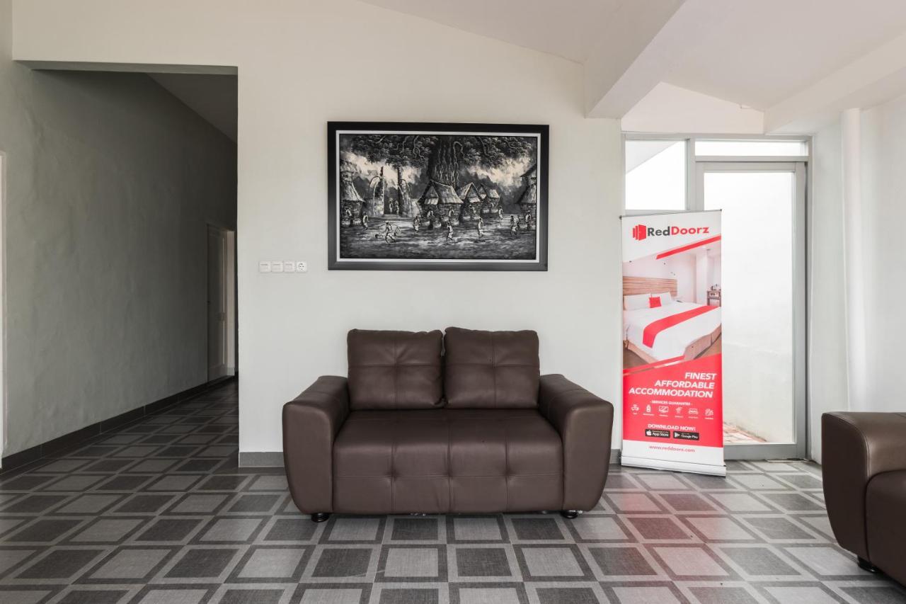 Reddoorz Plus Near Rs Usu Medan 2 Exteriör bild